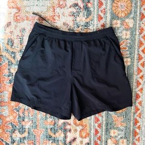 Lululemon Pacebreaker Linerless 5” LIKE NEW